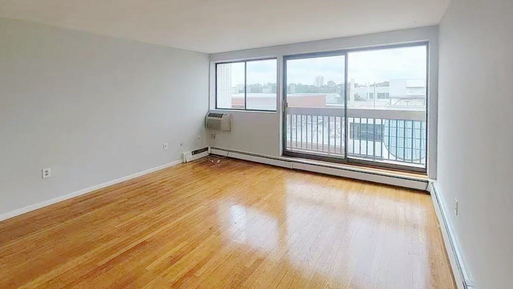1643 Cambridge St #77 - Photo 6 of 22