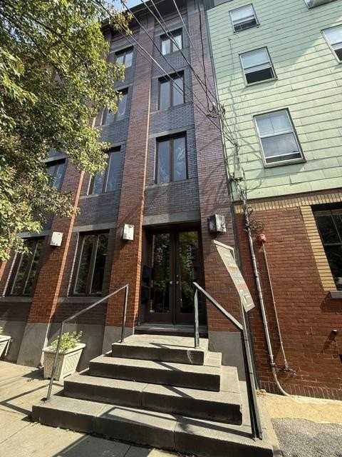 322 8th St #1 - Photo 4 of 16