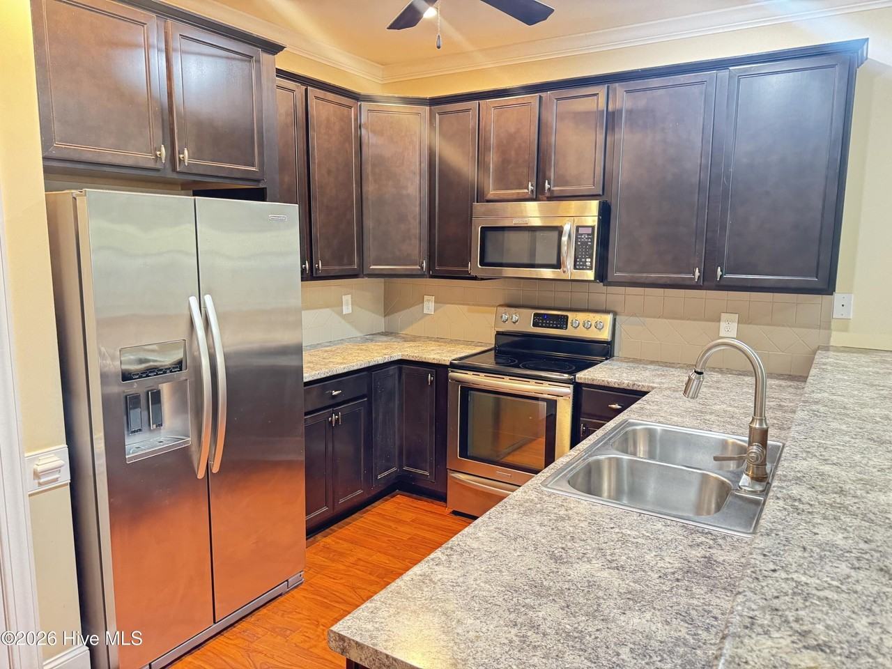 2313 Dovedale Dr #B - Photo 6 of 21