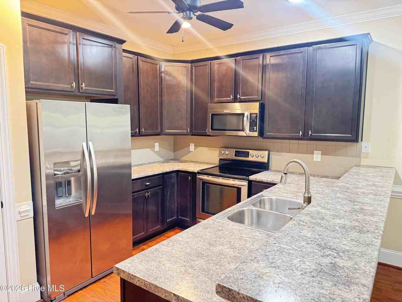 2313 Dovedale Dr #B - Photo 7 of 21