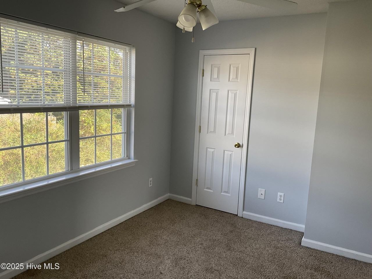 109 Fairwood Ct - Photo 6 of 6