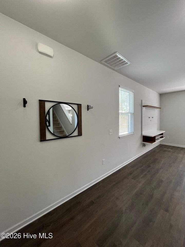 751 Stradleigh Ct - Photo 3 of 44