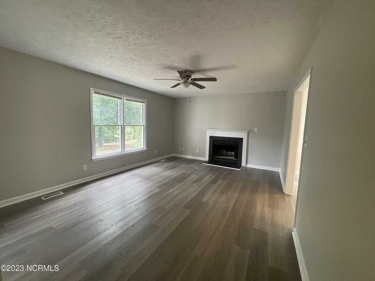 424 Randolph Ave - Photo 7 of 15