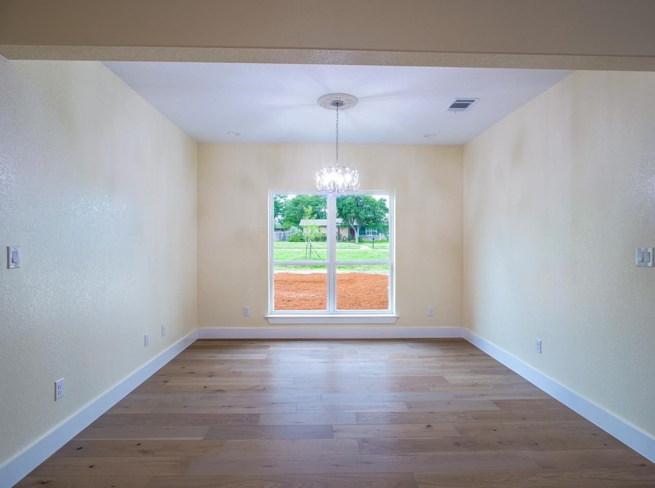 1415 Bluebonnet Cp - Photo 5 of 20