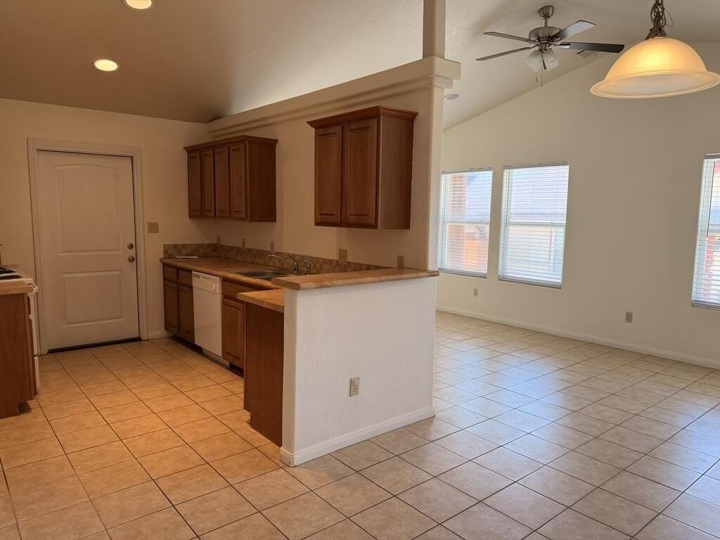 486 Bridal Path - Photo 7 of 14