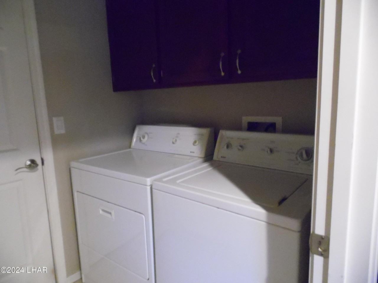 3490 Overland Dr - Photo 5 of 31