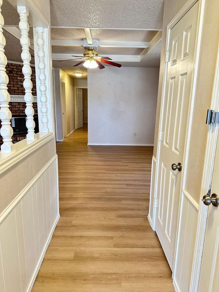 6803 Iola Ave - Photo 3 of 19