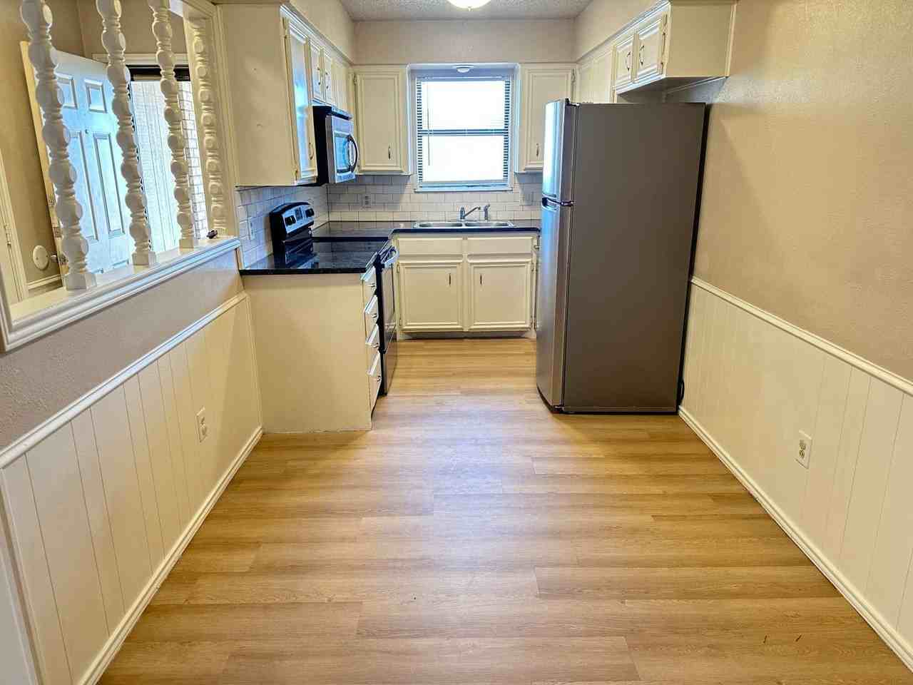 6803 Iola Ave - Photo 7 of 19