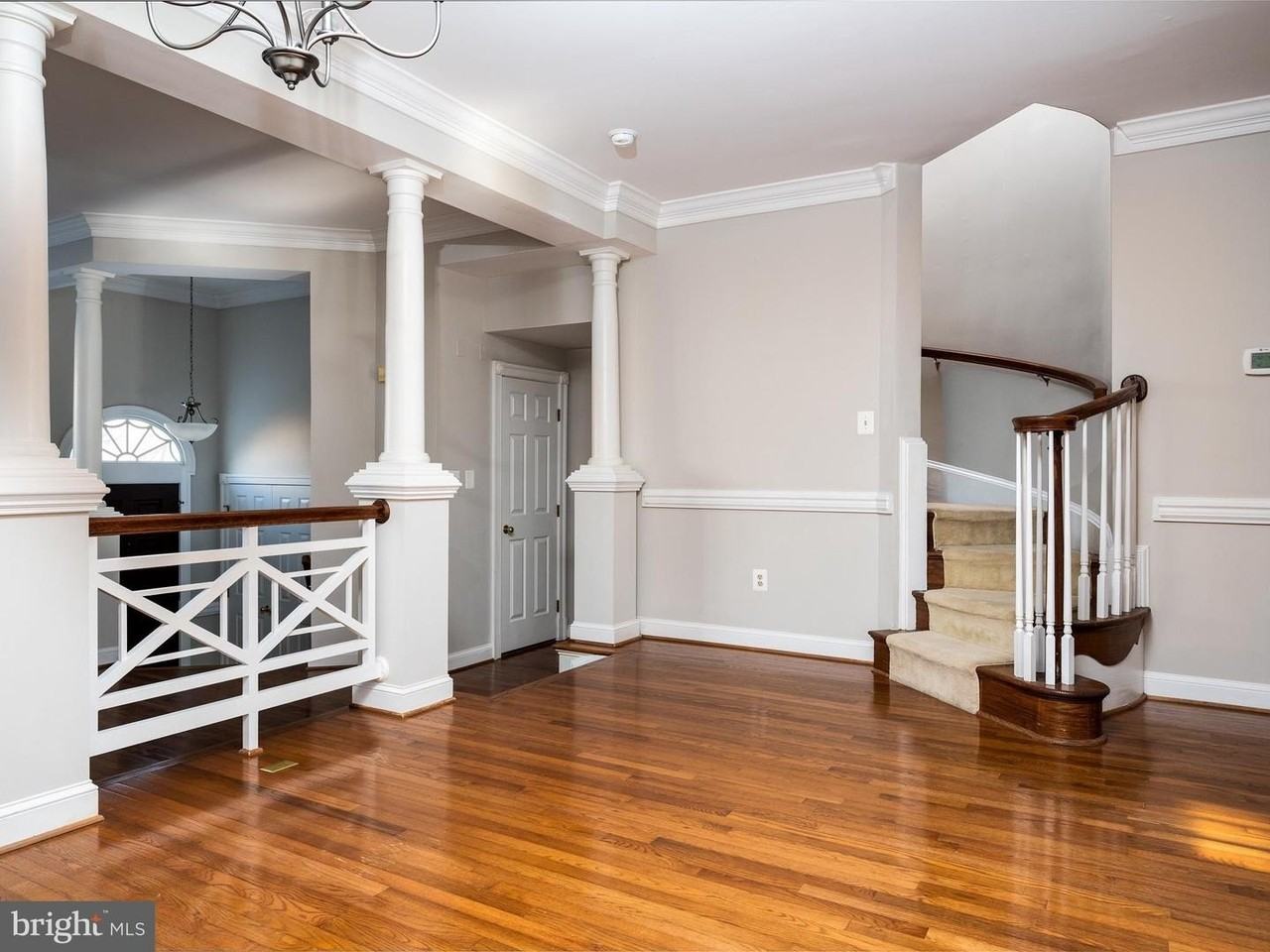 2155 Wolftrap Ct - Photo 7 of 40