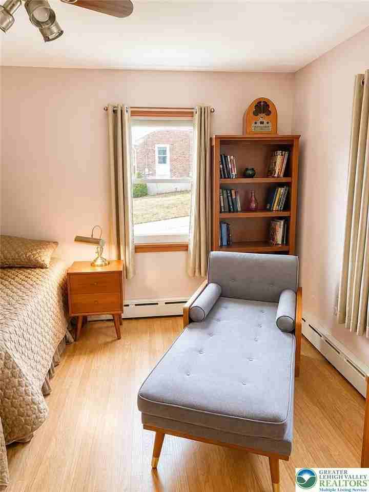 105 W Laurel Ave - Photo 7 of 19