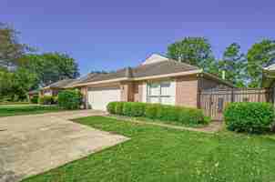 featured image of 1424 Prairie Ln