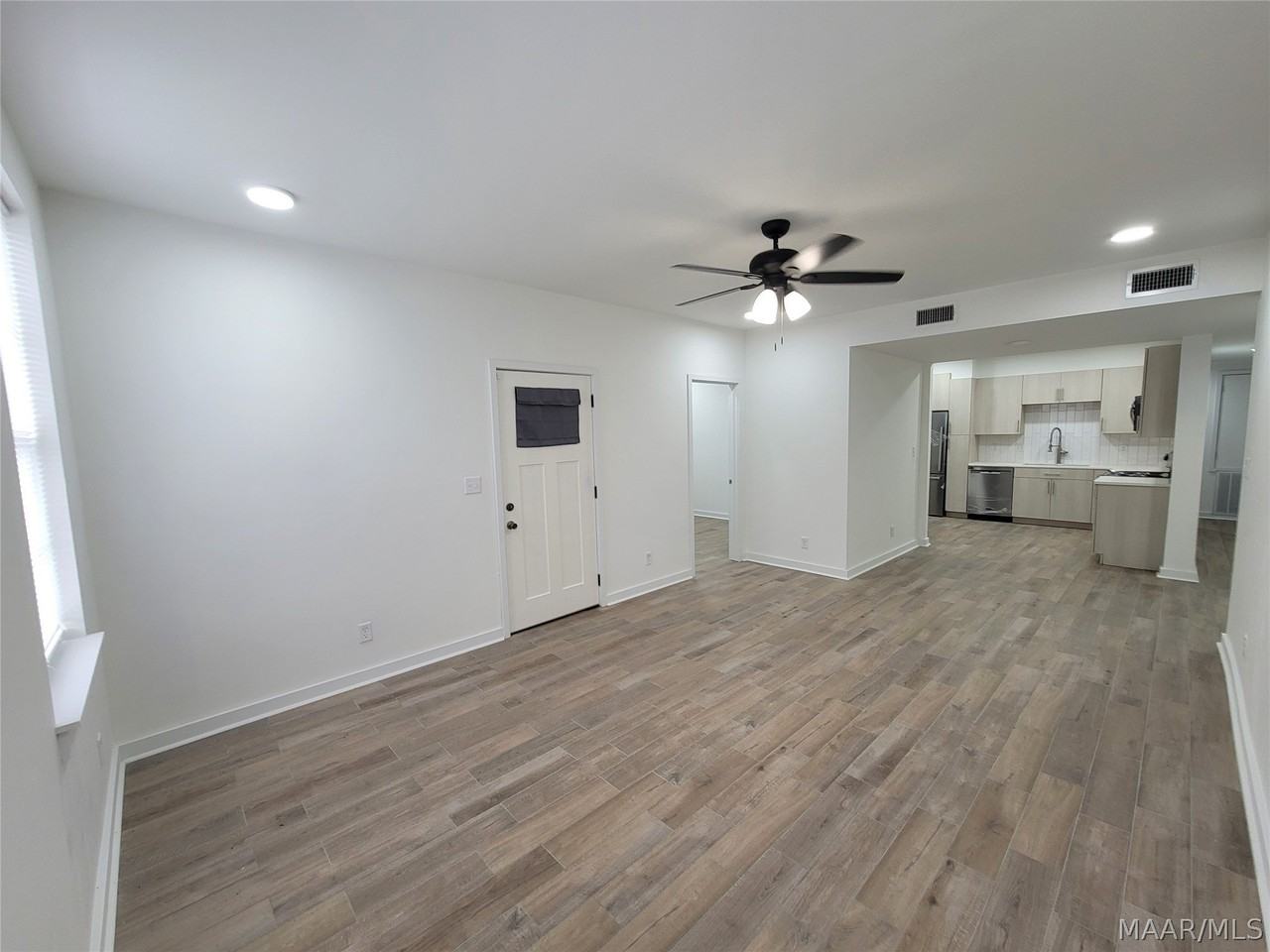1524B Madison Ave - Photo 3 of 33