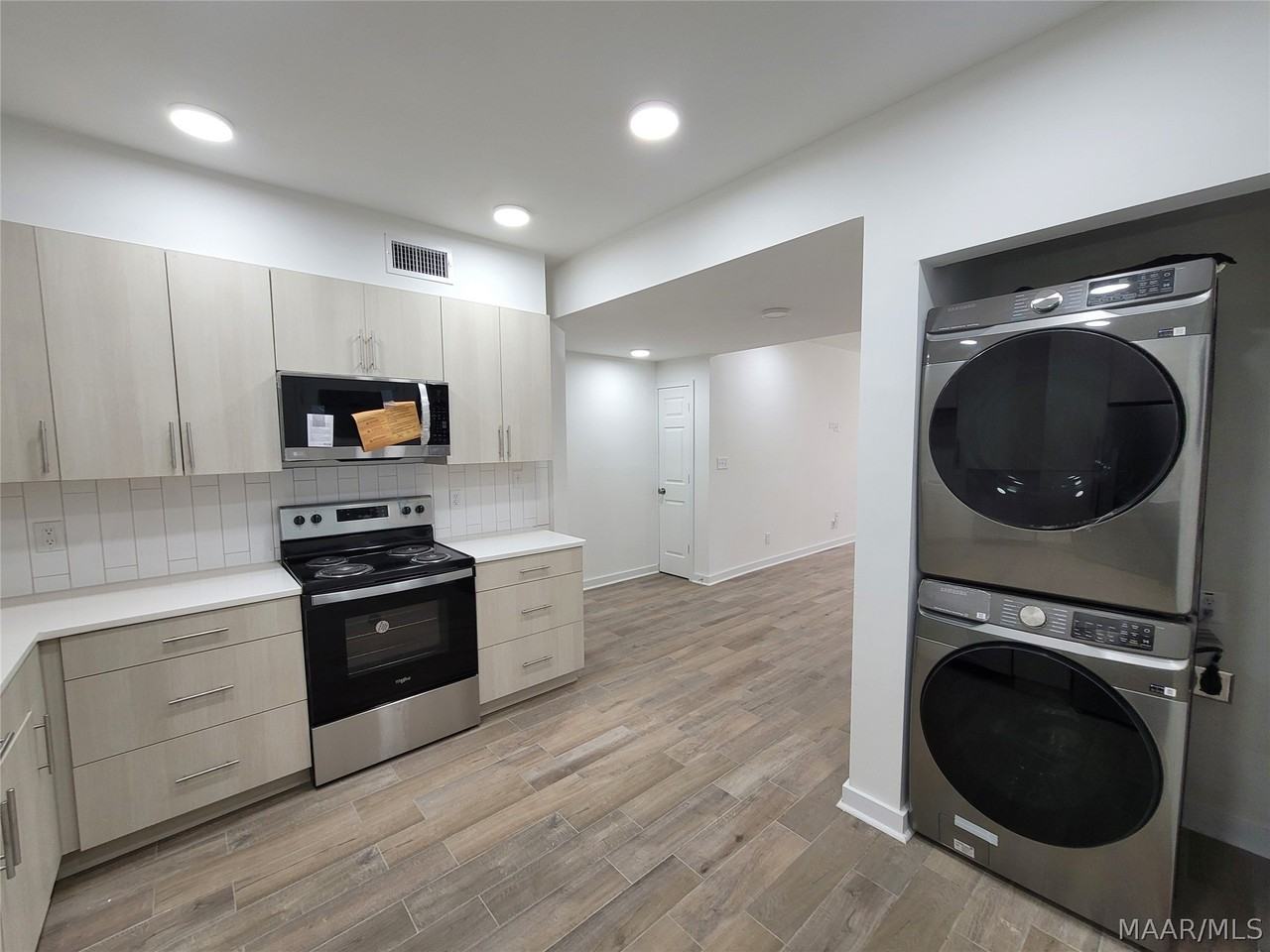 1524B Madison Ave - Photo 7 of 33