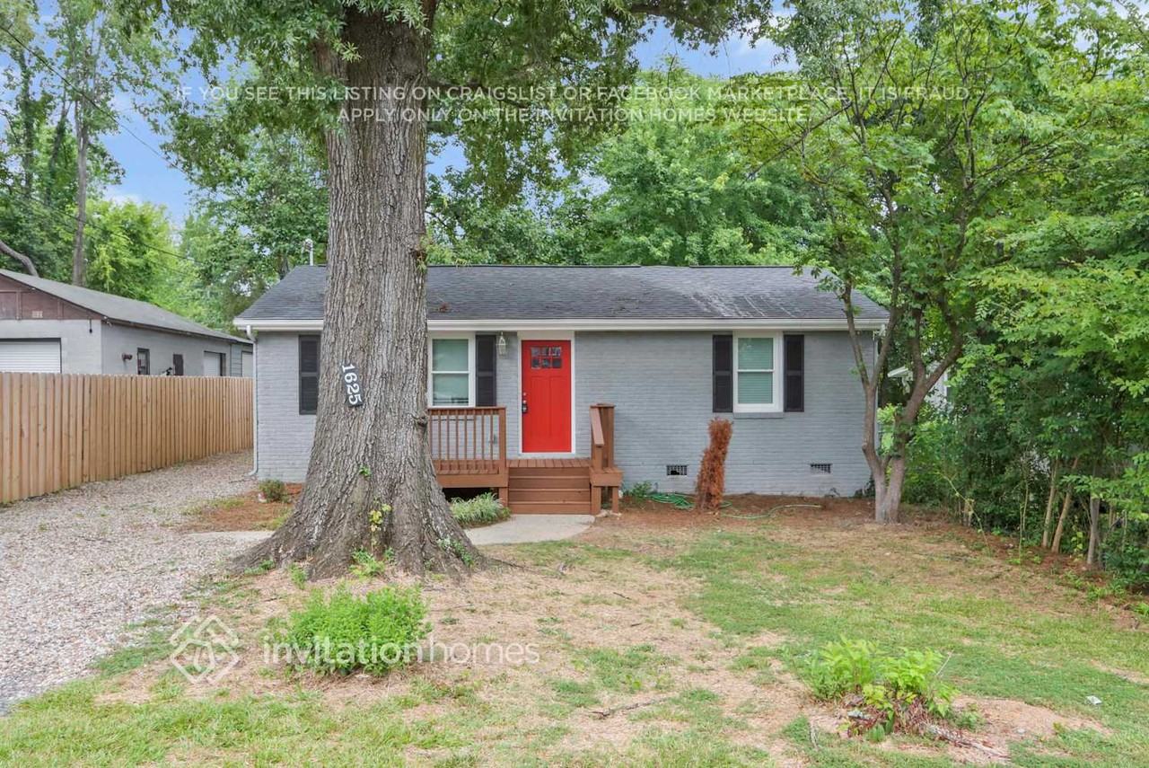 1625 Finchley Dr - Photo 2 of 20