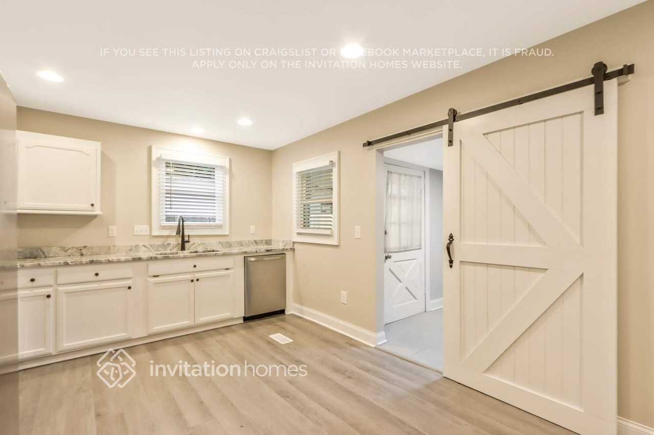 1625 Finchley Dr - Photo 7 of 20
