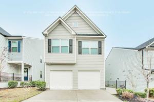 featured image of 3941 Lake Manor Way