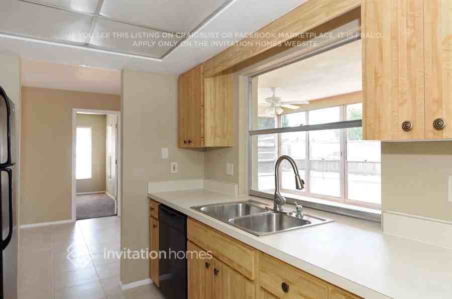 6906 20th Ave W - Photo 4 of 20