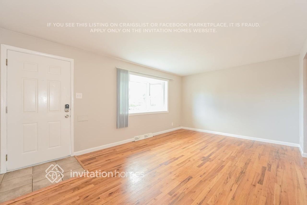 8521 Richard Rd - Photo 4 of 17