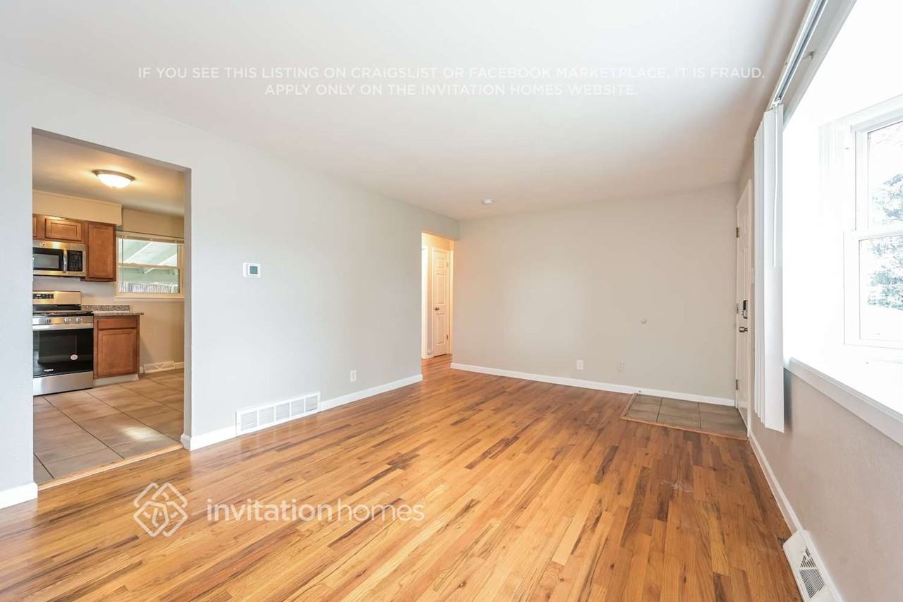 8521 Richard Rd - Photo 5 of 17