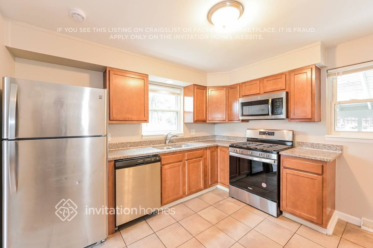8521 Richard Rd - Photo 6 of 17