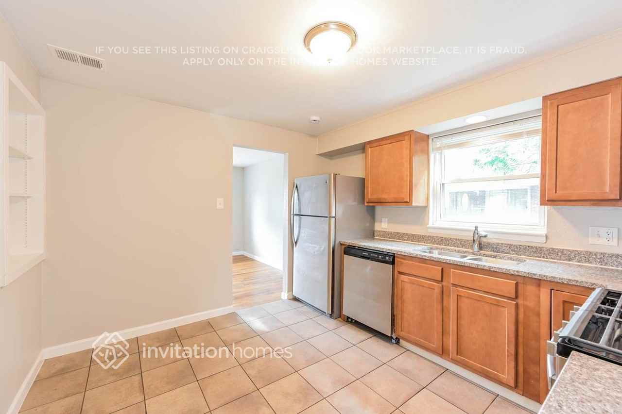 8521 Richard Rd - Photo 7 of 17
