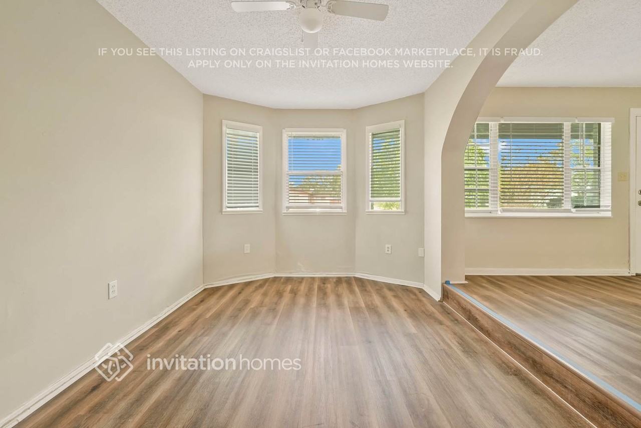 4560 Barley St - Photo 6 of 28