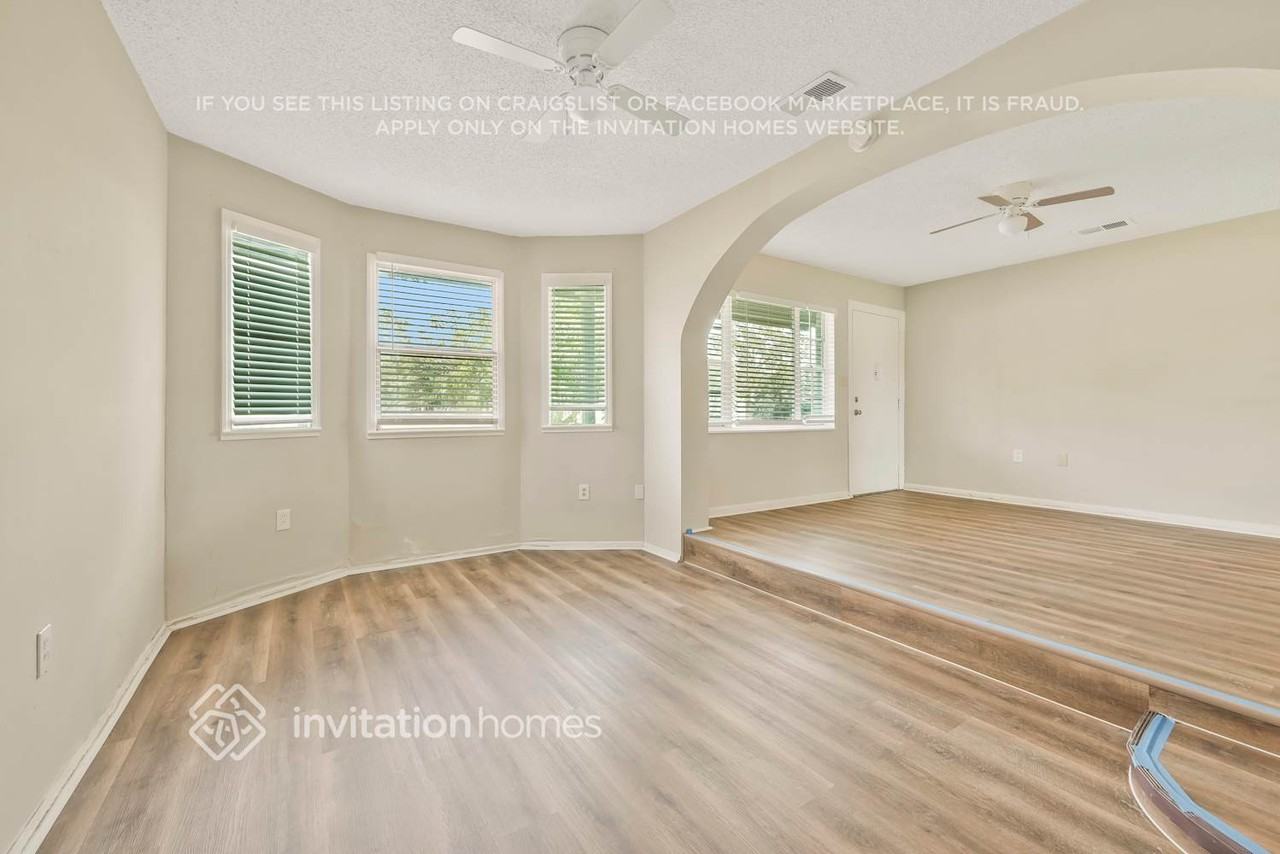 4560 Barley St - Photo 7 of 28