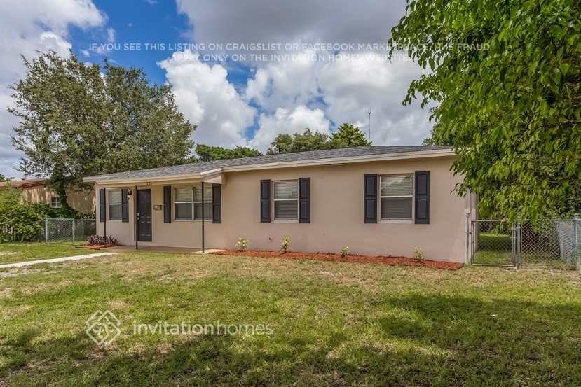 335 Nw 190th St - Photo 2 of 26