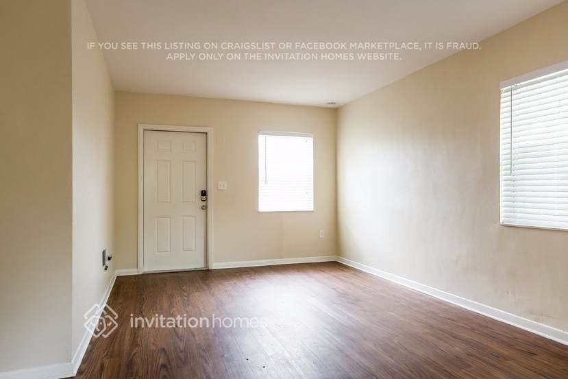 335 Nw 190th St - Photo 5 of 26