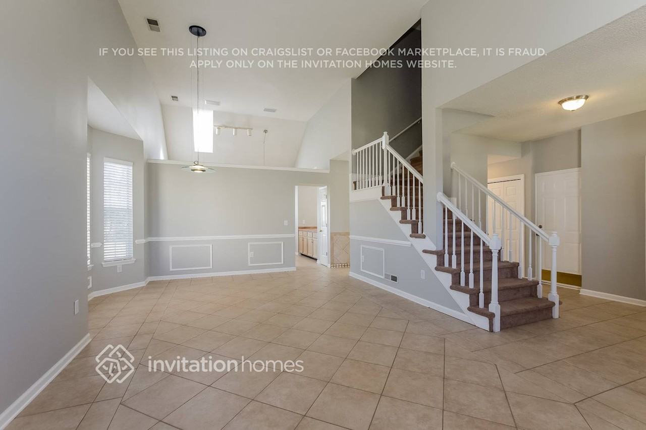 103 Ashford Hollow Ln - Photo 3 of 22