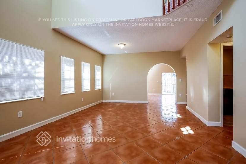 5062 Sw 154th Pl - Photo 7 of 26
