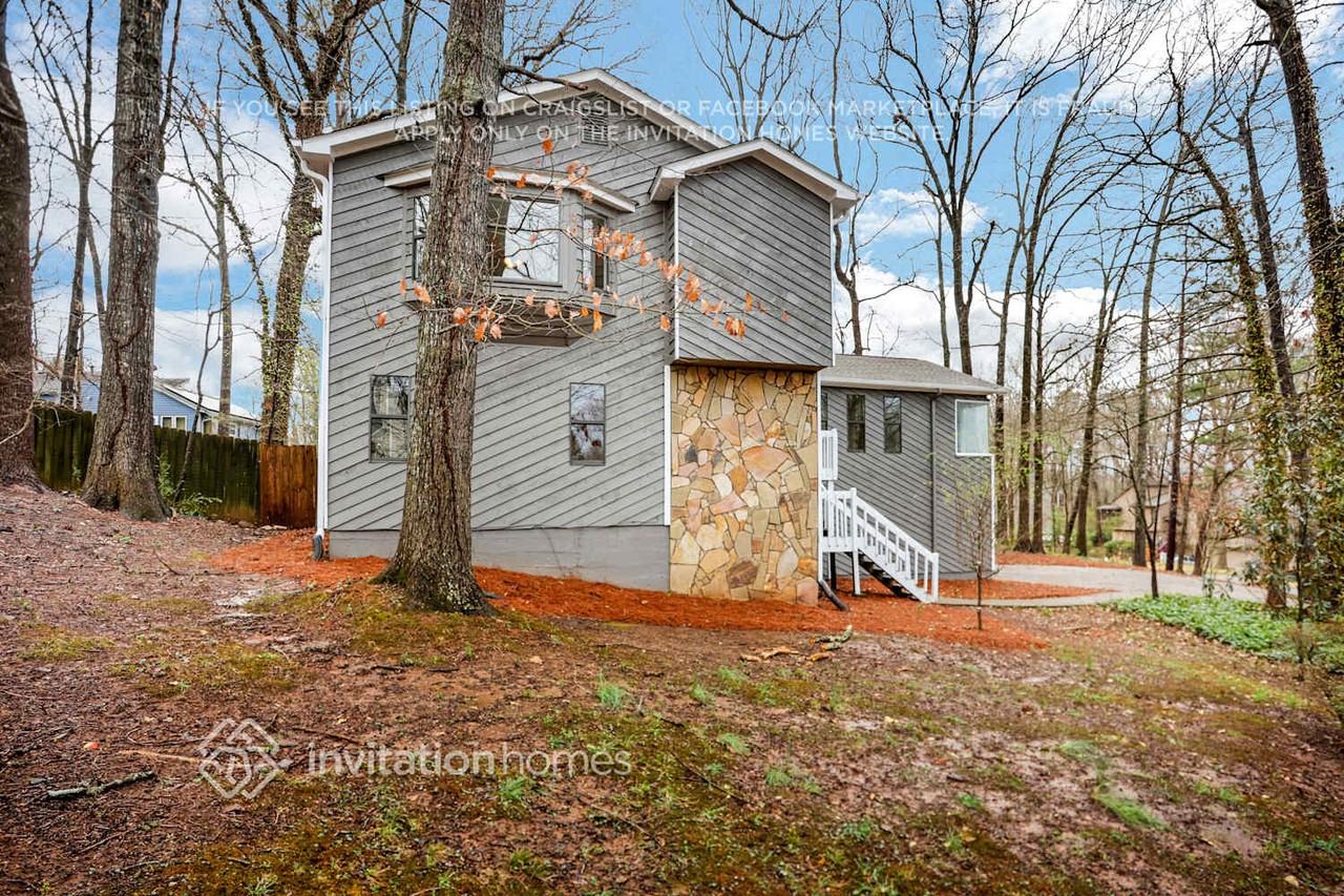 1790 Blackwillow Dr - Photo 2 of 29