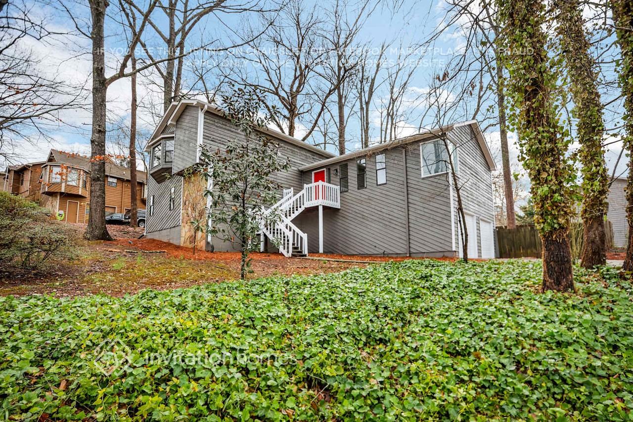 1790 Blackwillow Dr - Photo 3 of 29