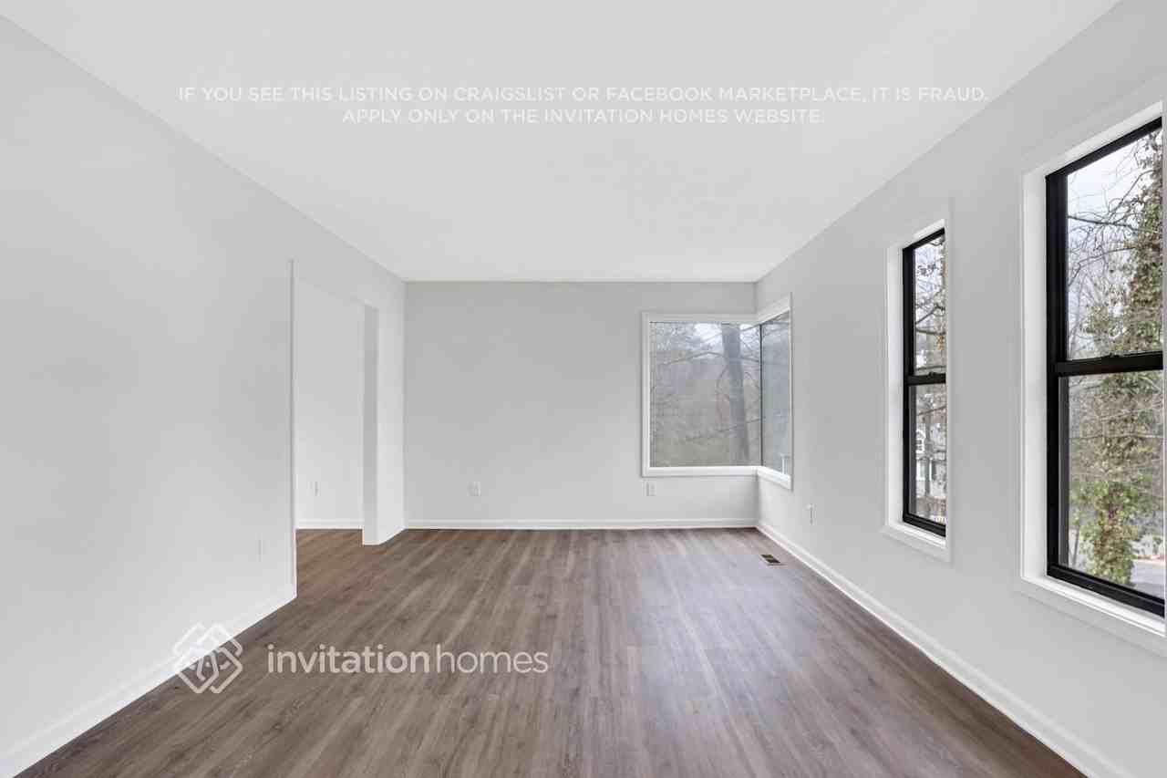 1790 Blackwillow Dr - Photo 4 of 29