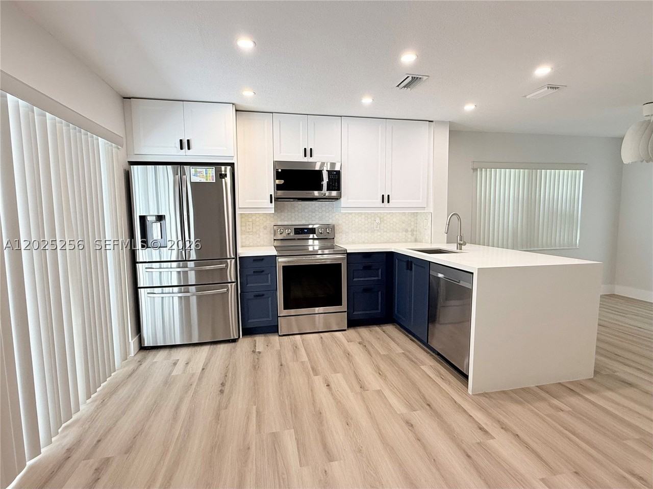 9832 Nw 9th Ct - Photo 4 of 35