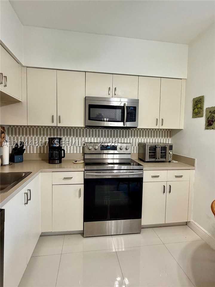 16619 Hemingway Dr - Photo 7 of 17