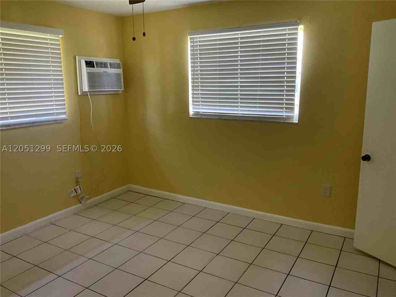 1195 Nw 100th Ter #1 - Photo 6 of 12