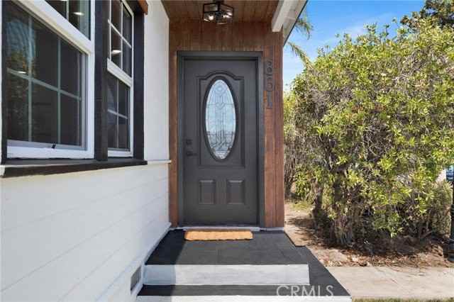 861 Grant Ave - Photo 2 of 8