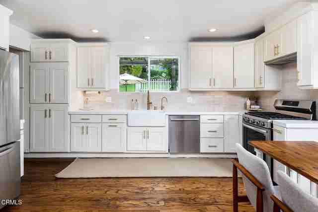 4195 York Blvd - Photo 7 of 8