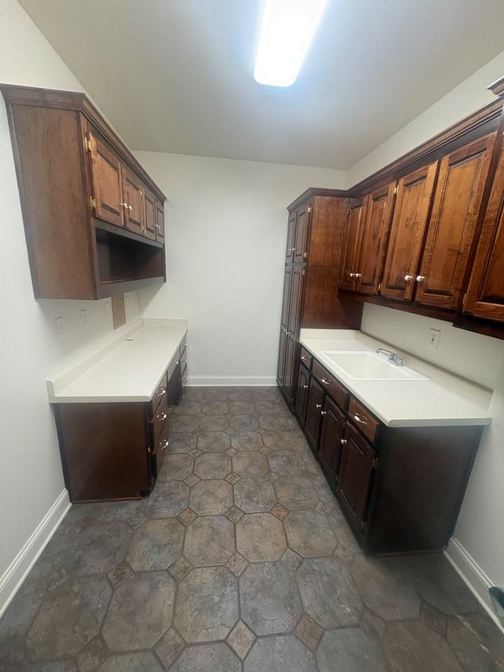 860 Streamside Dr #1 - Photo 3 of 31