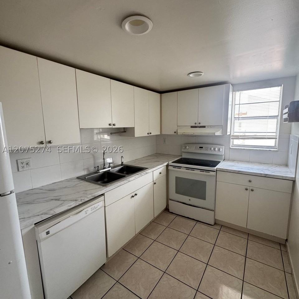 506 Nw 87th Ave #309 - Photo 3 of 15
