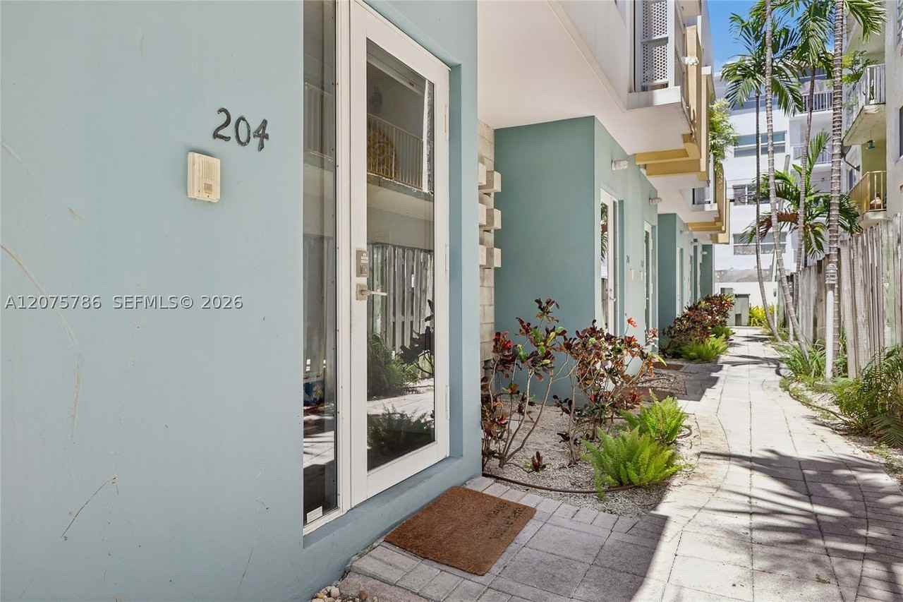 204 Washington Ave #13 - Photo 2 of 46