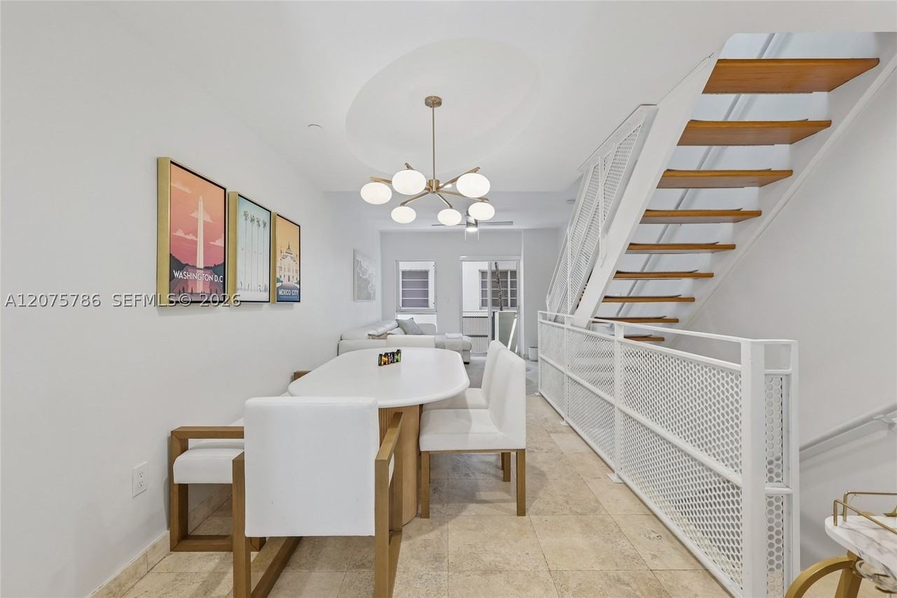 204 Washington Ave #13 - Photo 4 of 46