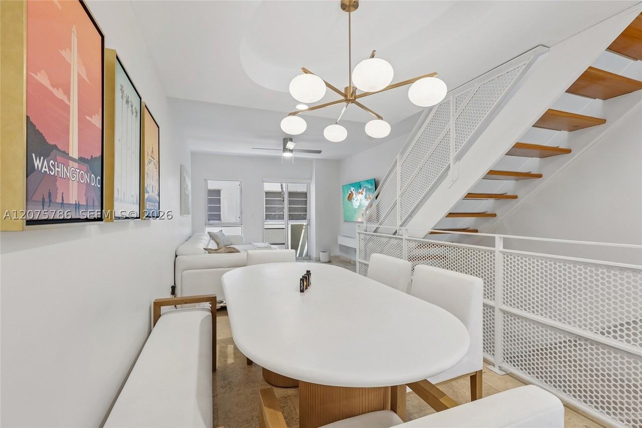 204 Washington Ave #13 - Photo 5 of 46