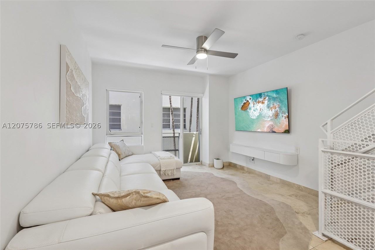 204 Washington Ave #13 - Photo 7 of 46