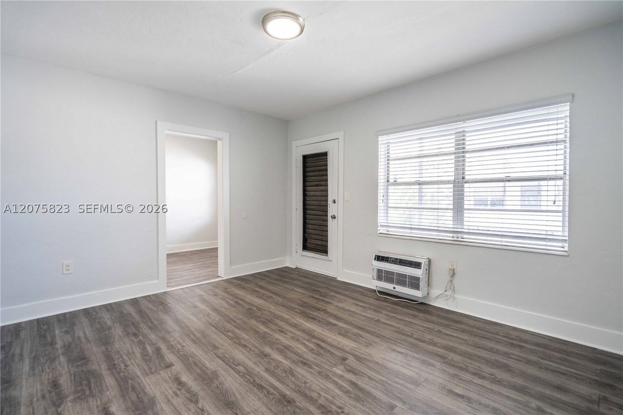 433 Ne 82nd St #9 - Photo 2 of 17