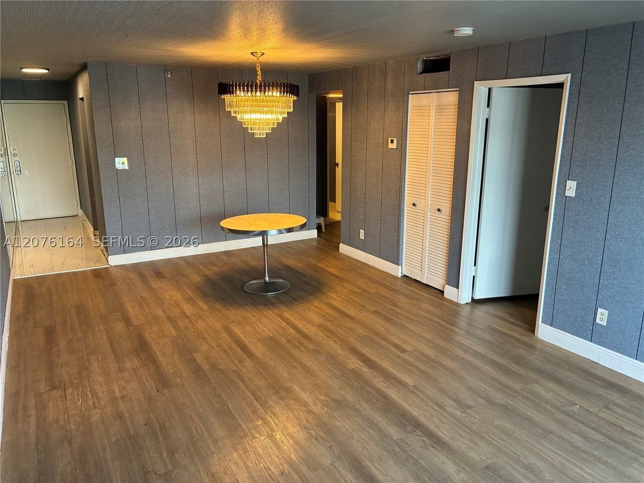 4301 Collins Ave #402 - Photo 4 of 12