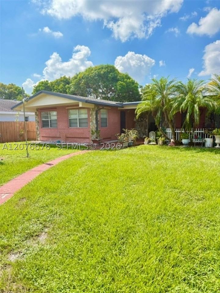 4088 Sw 51st St #C - Photo 2 of 19