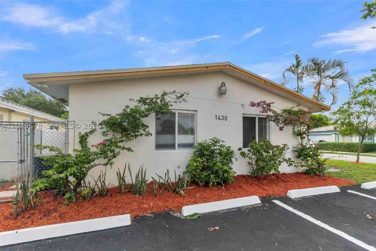 1430 Nw 27th Ave #1-2