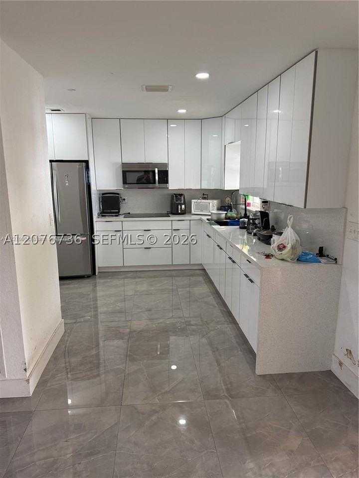 1710 Nw 154th St #1710 - Photo 6 of 18